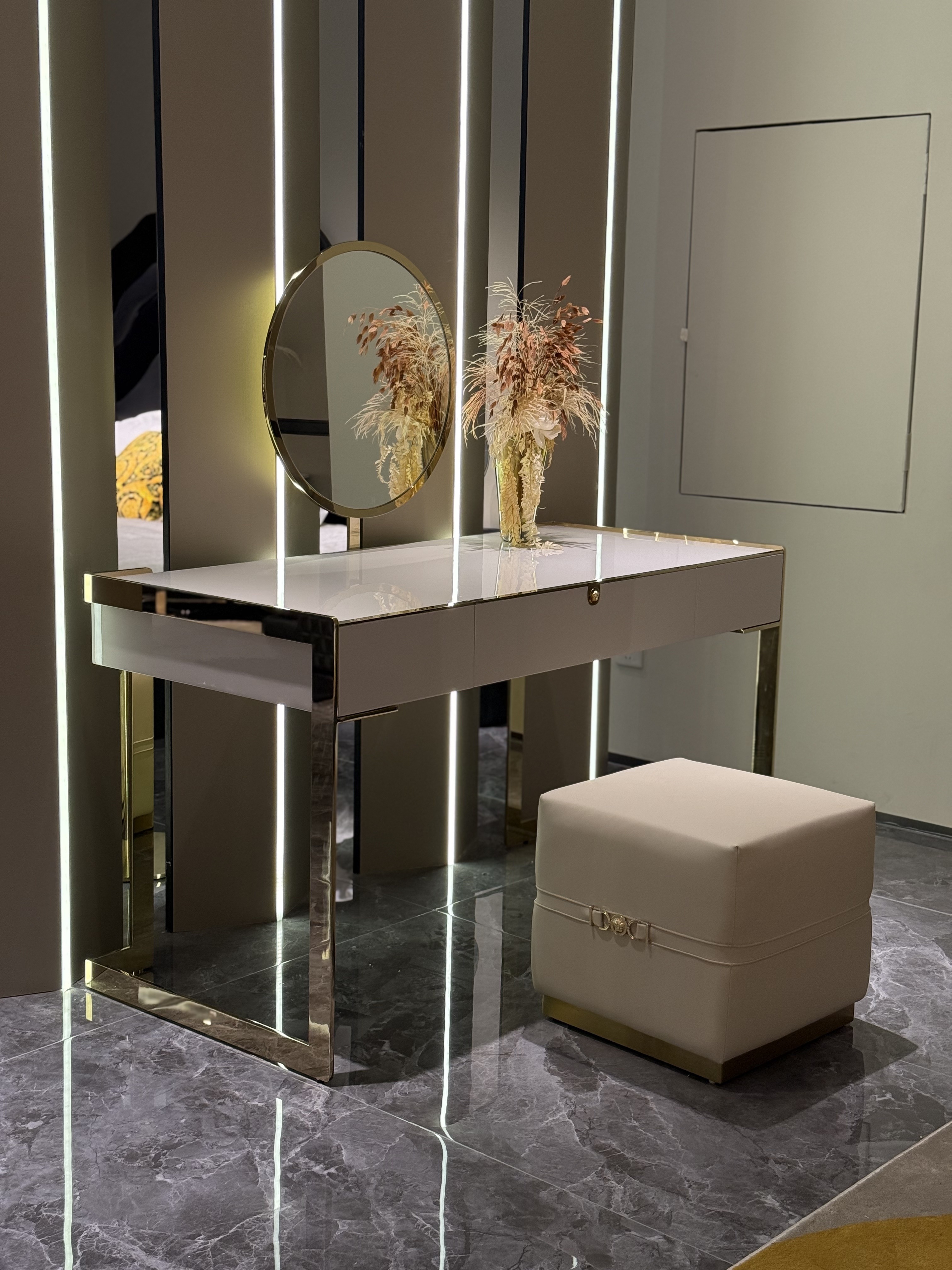 Dressing table T6
