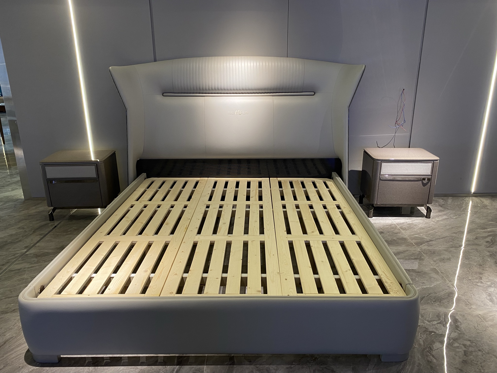 Master Bedroom Bed LY16