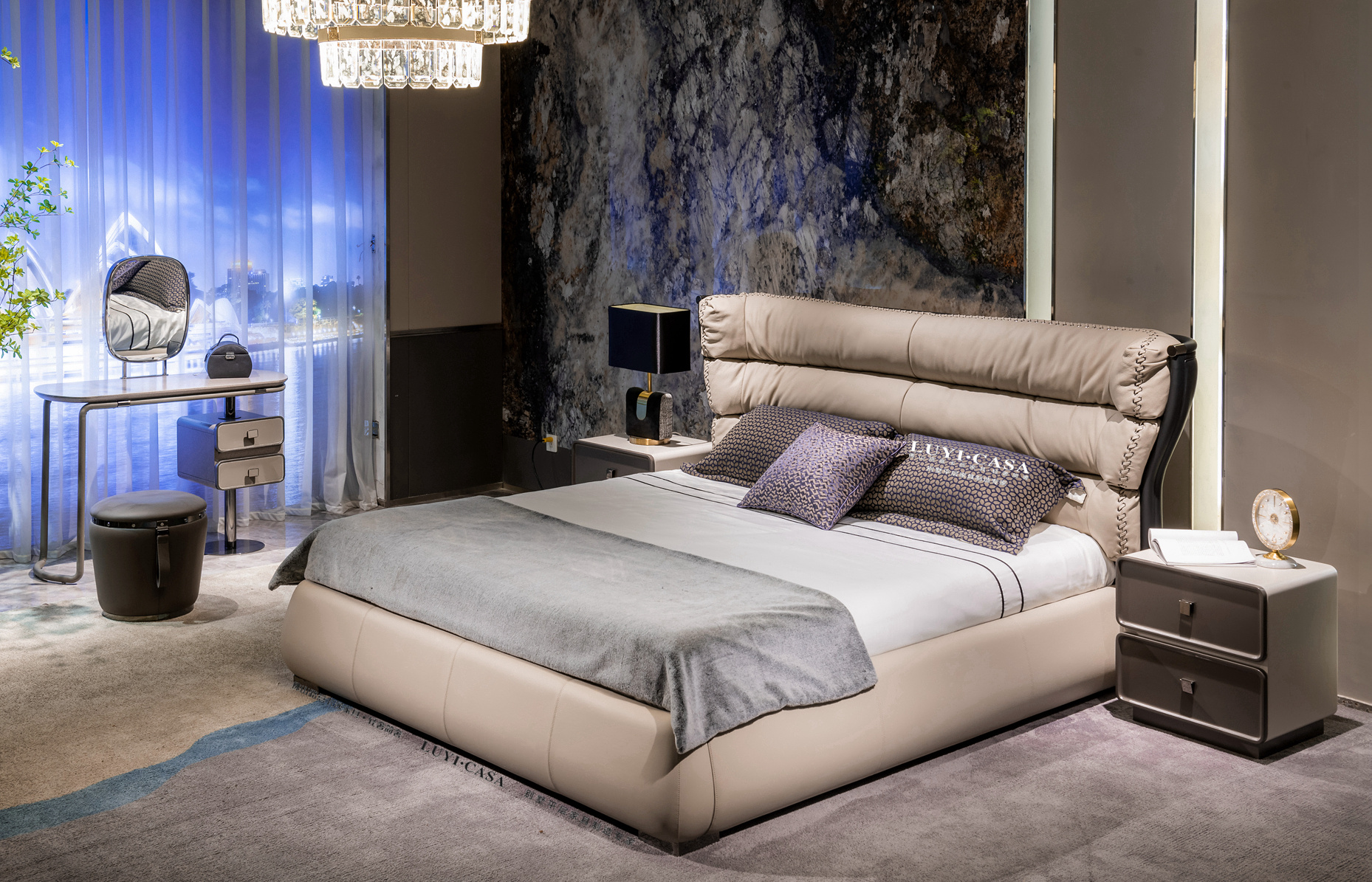 Master Bedroom Bed T3