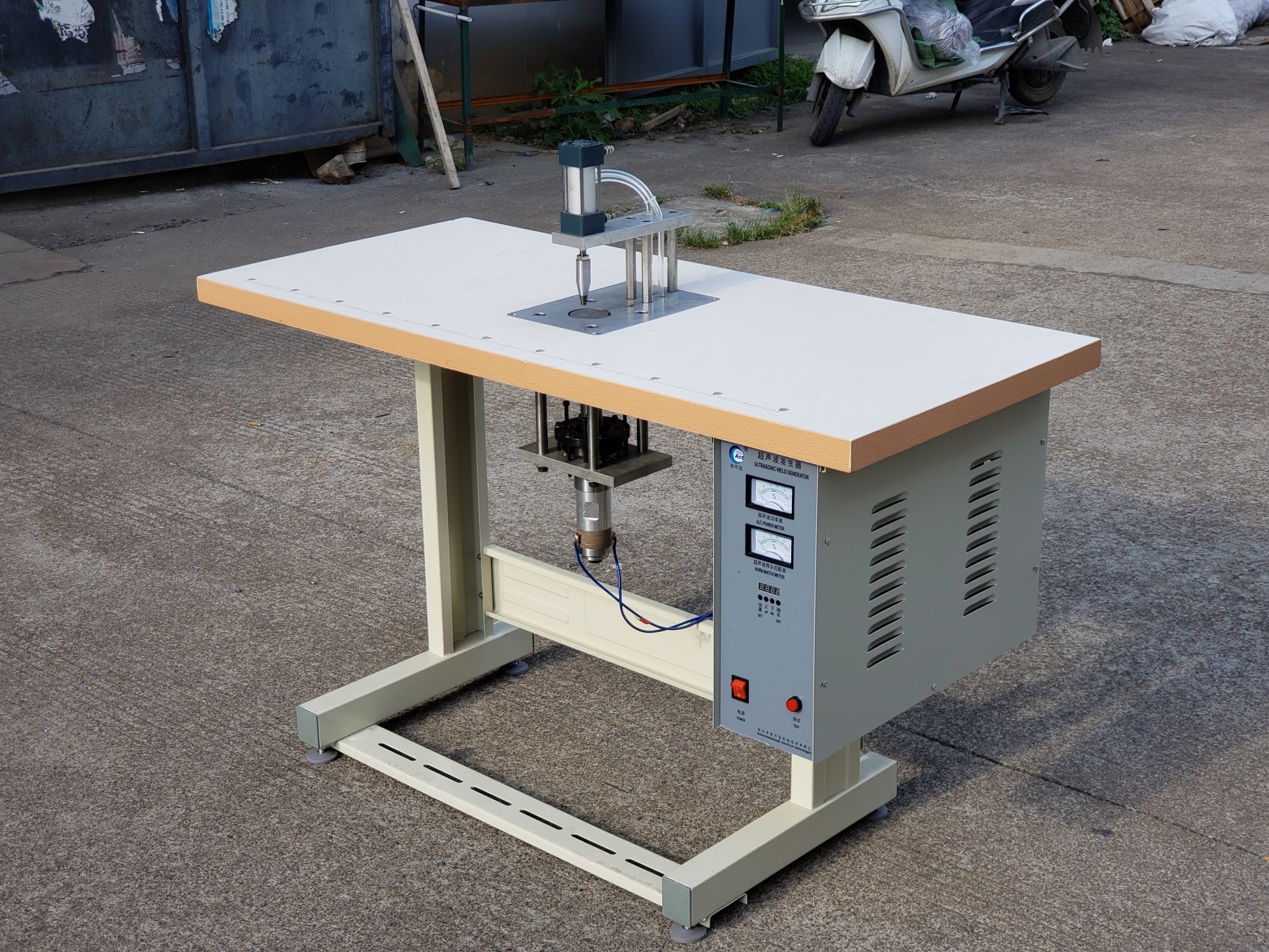 UW series ultrasonic welding machine