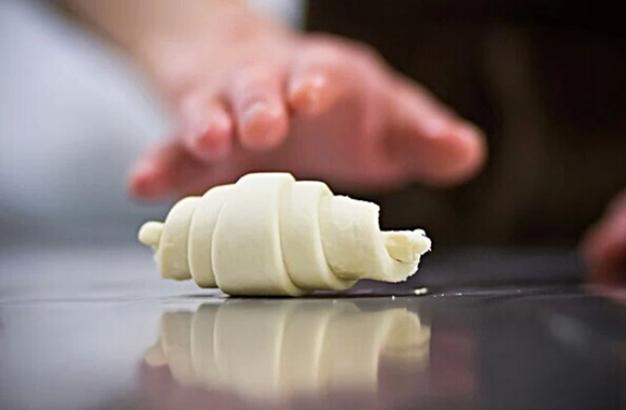 What is the ideal environment for dough fermentation?
