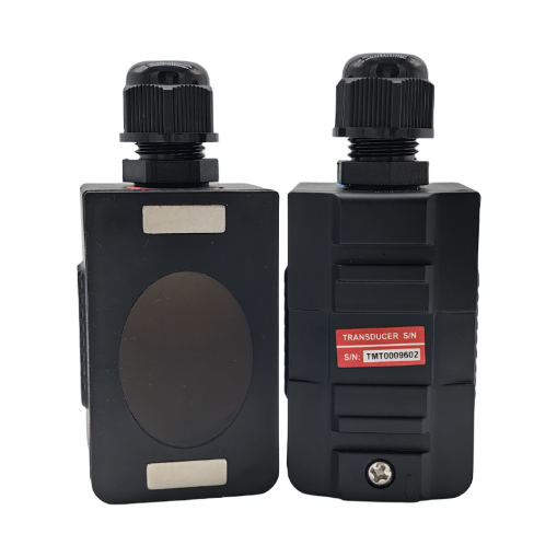 External clamp type high-temperature flow sensor