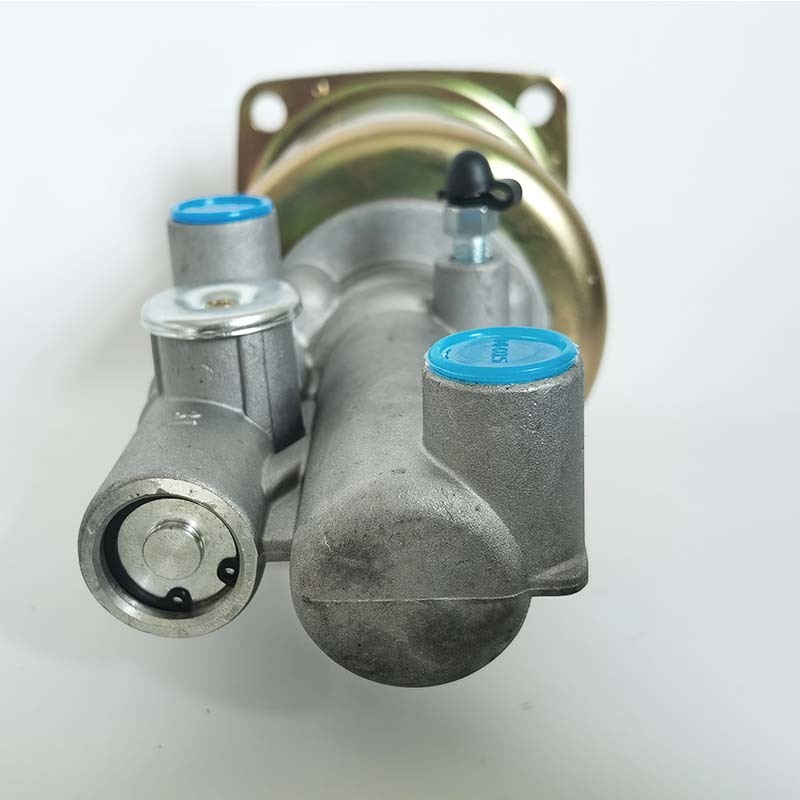 Clutch slave cylinder booster WG9115230022