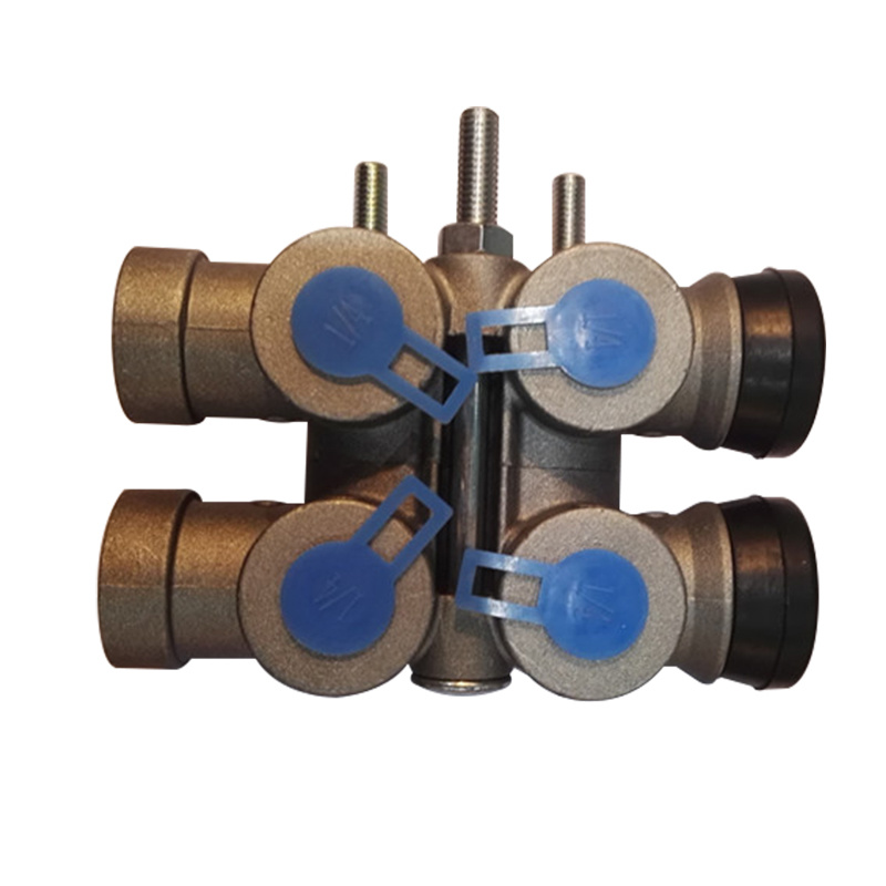 Four-circuit valve
