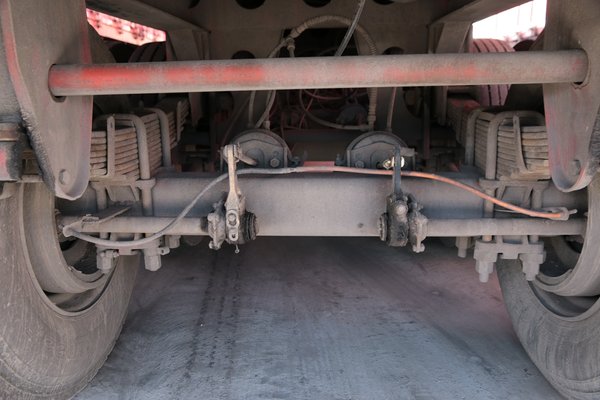 汽车基础知识（三）ABS到底什么作用？