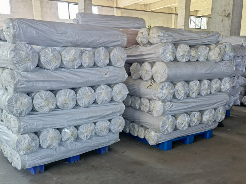 Flame retardant cloth