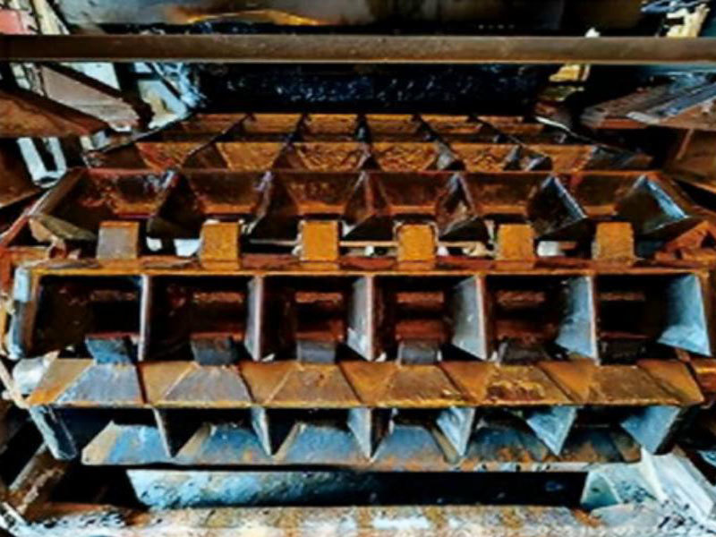 Molding machine