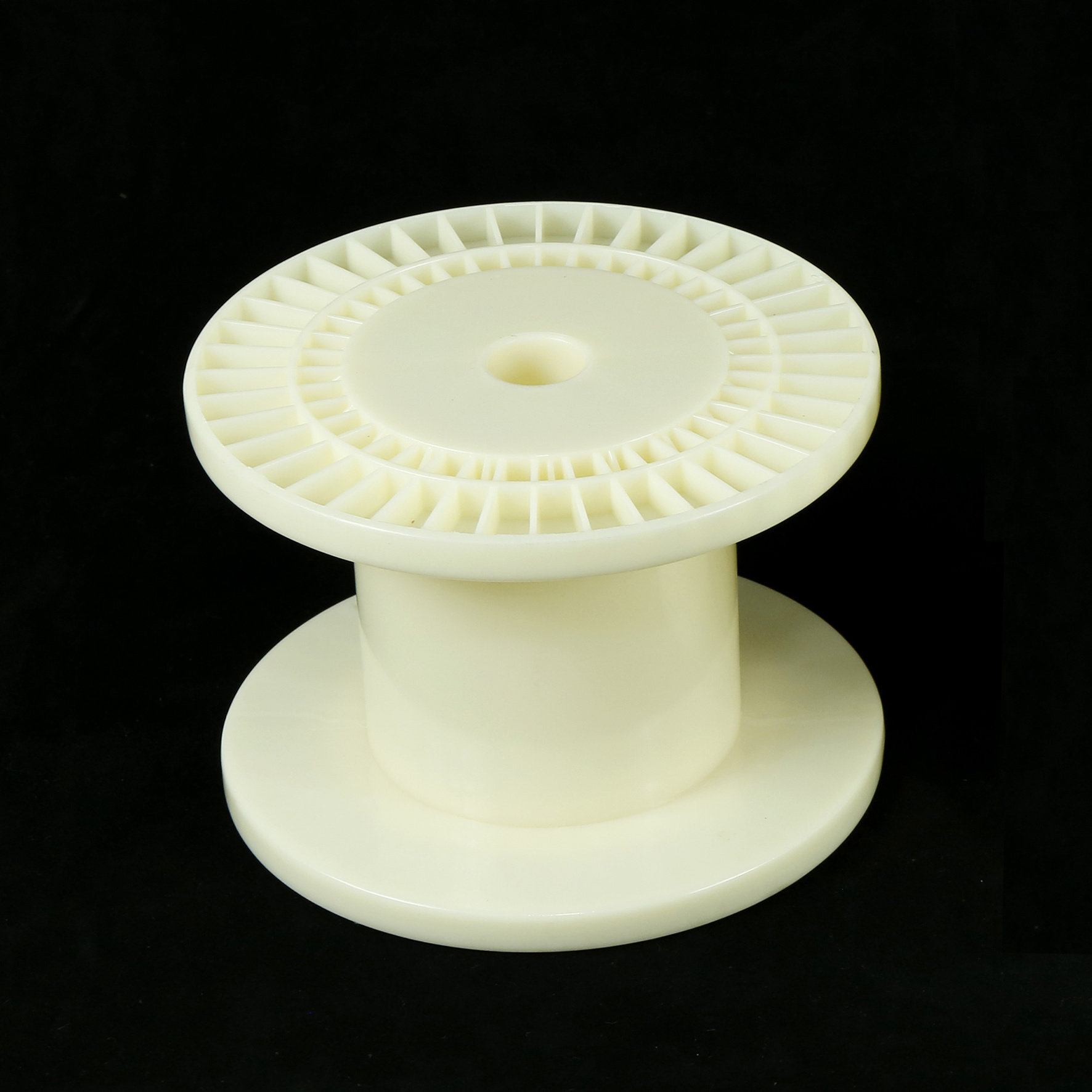 Plastic spool pulley