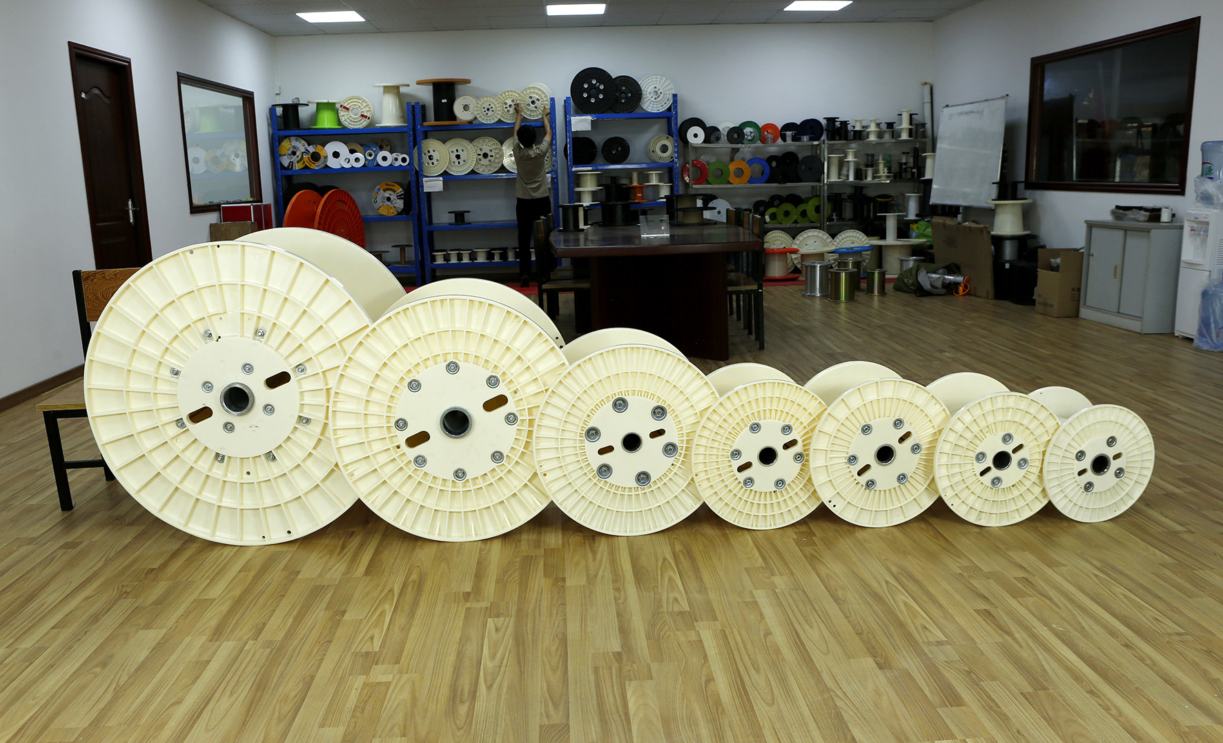 Plastic spool