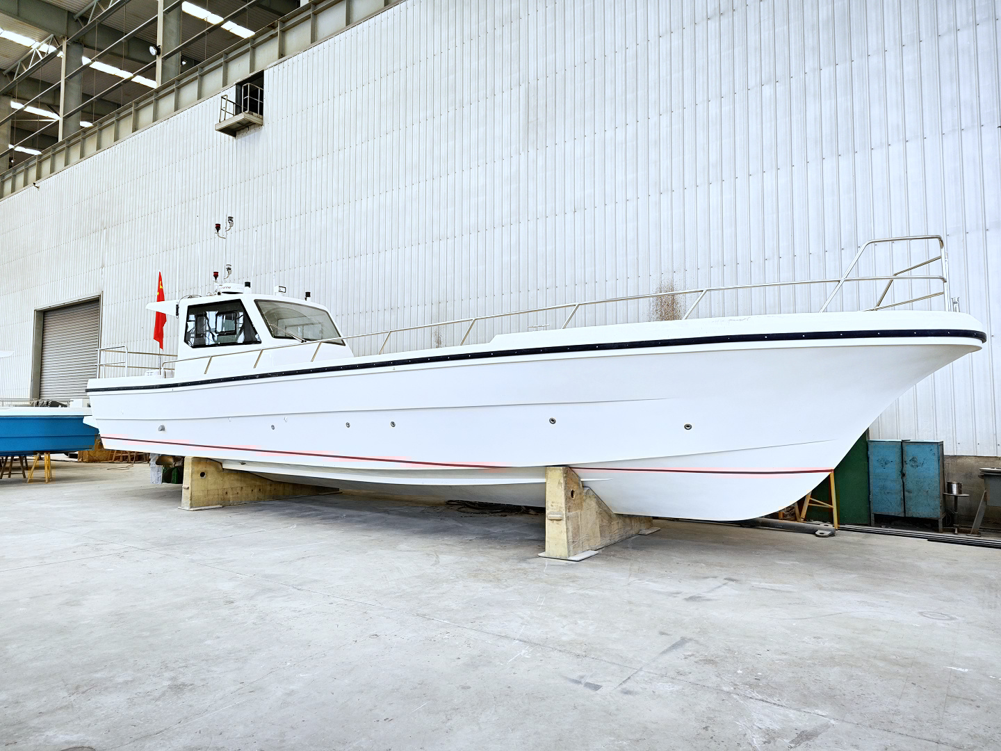 Work boat (13.8m)