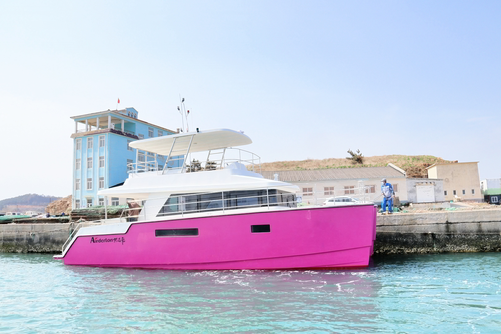 Exploring the Advantages of FRP Workboats in Marine Transportation