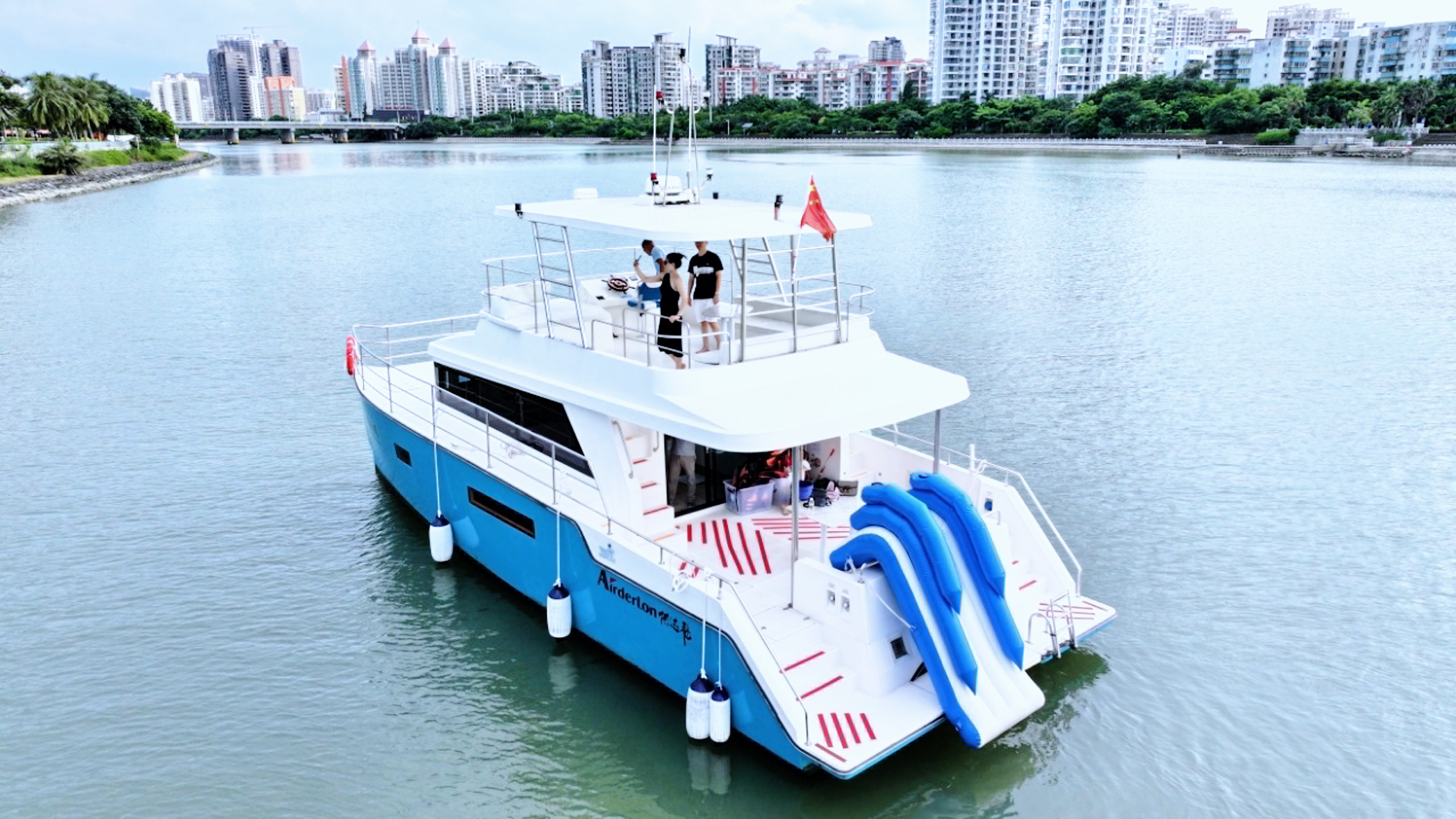 Exploring the Advantages of FRP Workboats in Modern Maritime Transport