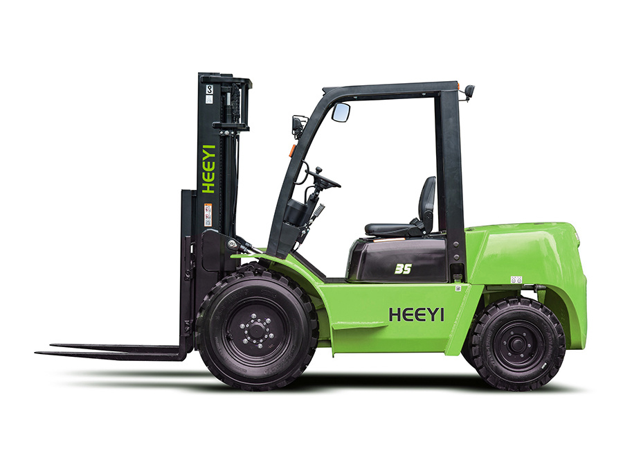 3-3.5 ton high-passability internal combustion