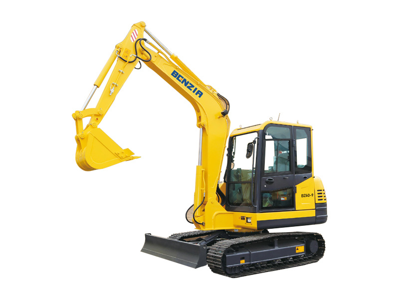 Excavatrice hydraulique équipée d'un moteur Yanmar BZ60-9