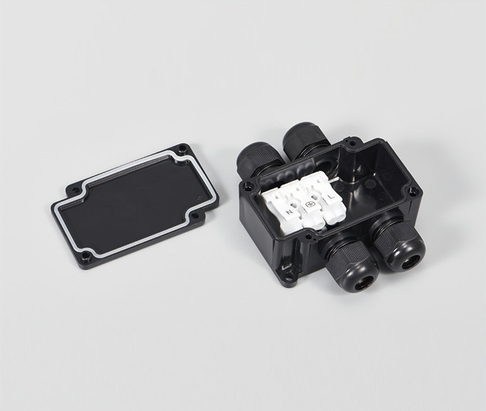 WATERPROOF CONNECTOR   B06-3WKFF-4P