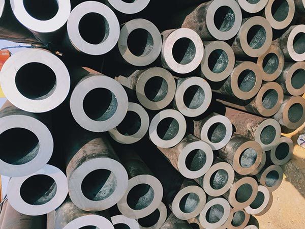 Carbon steel seamless steel pipe is a kind of long steel.
