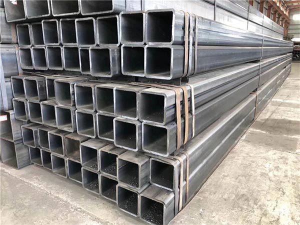 Seamless square tube is a kind of long strip steel with hollow section and no seam around it.