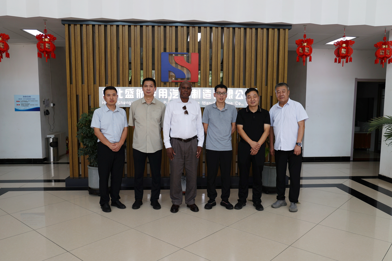 Welcome client  to visit our factory