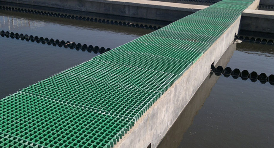 Grill for sewage treatment plant