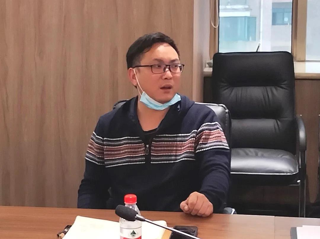 总经理钟卫同志