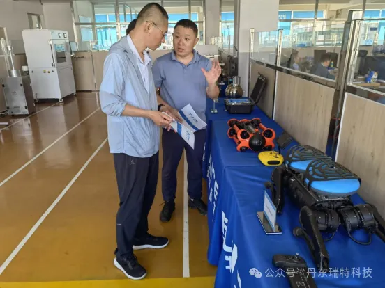 Leaders of National Marine Environmental Monitoring Center visited Dandong Ruite Science and Technology