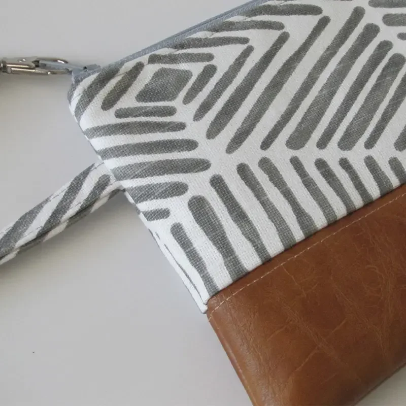 Grey Wristlet Wallet/Vegan Leather Clutch Purse/Cellphone Wristlet iPhone wallet