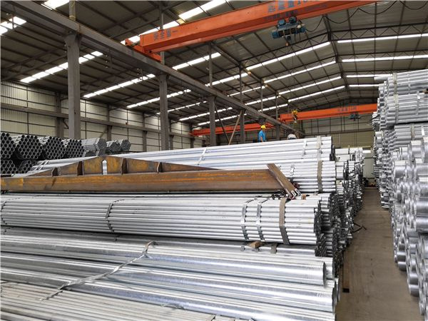 Welded connection of galvanized pipes