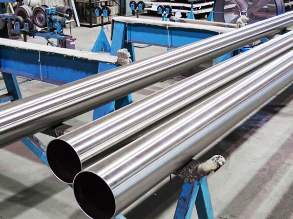 What are the directions of stainless steel pipes?