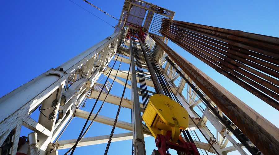 The surface does not oxidize and has a strong resistance to chemicals.