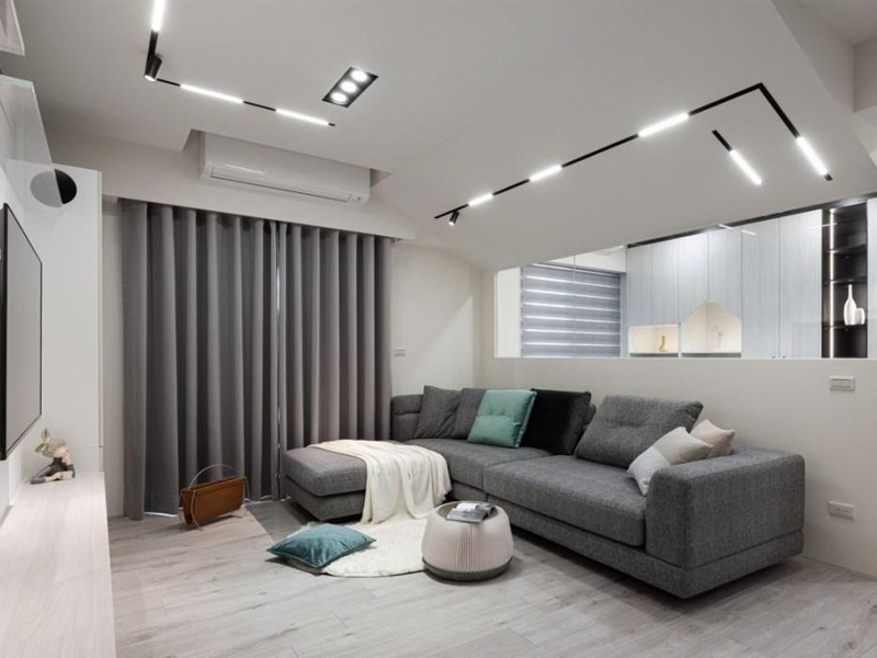 Innovative Design of Track Light: Merging Aesthetics with Functionality