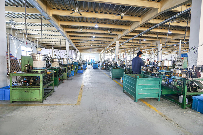 Production equipment (3) Production equipment (3)