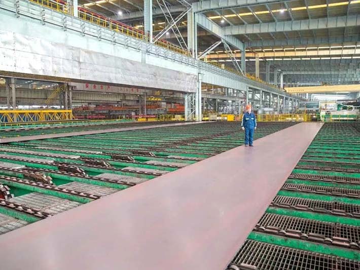 Industry Knowledge on the Characteristics of Colored Stone Coated Roofing Tiles