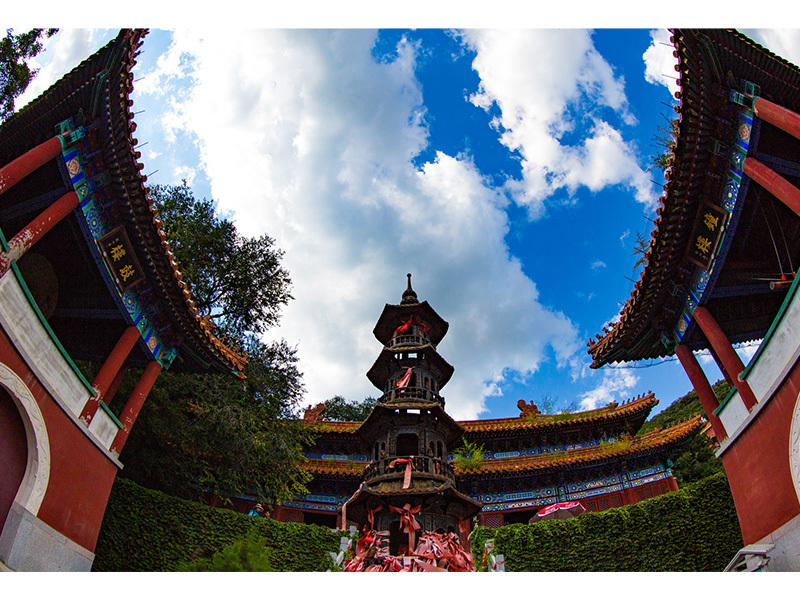 靳朝榮《盤山懷抱》