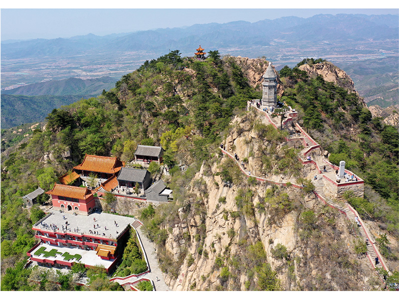 何宗保《盤山圣境》