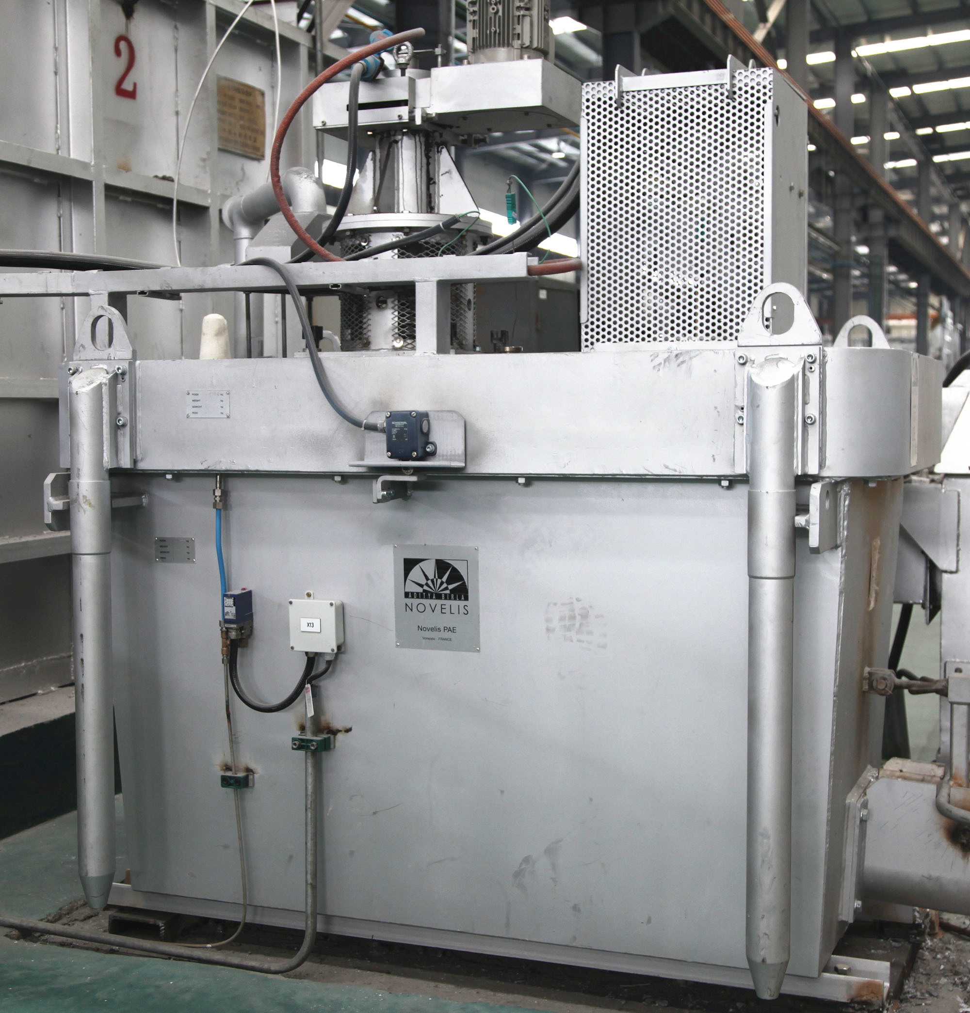Novelis degassing device Novelis degassing device