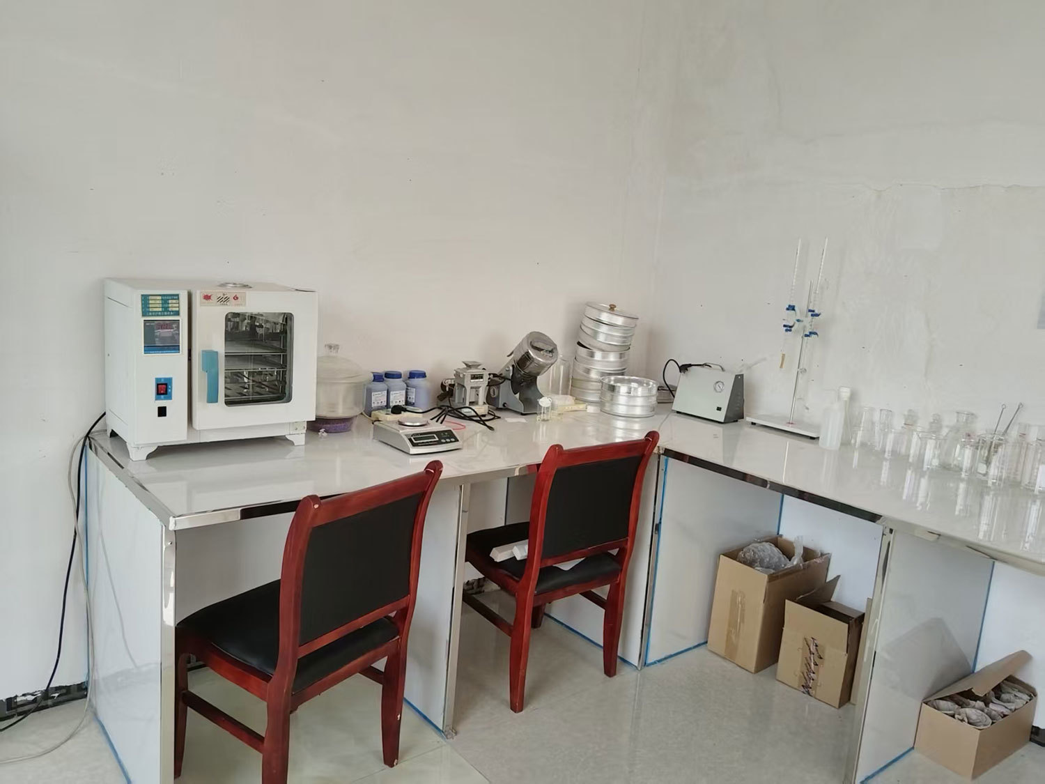 laboratory laboratory