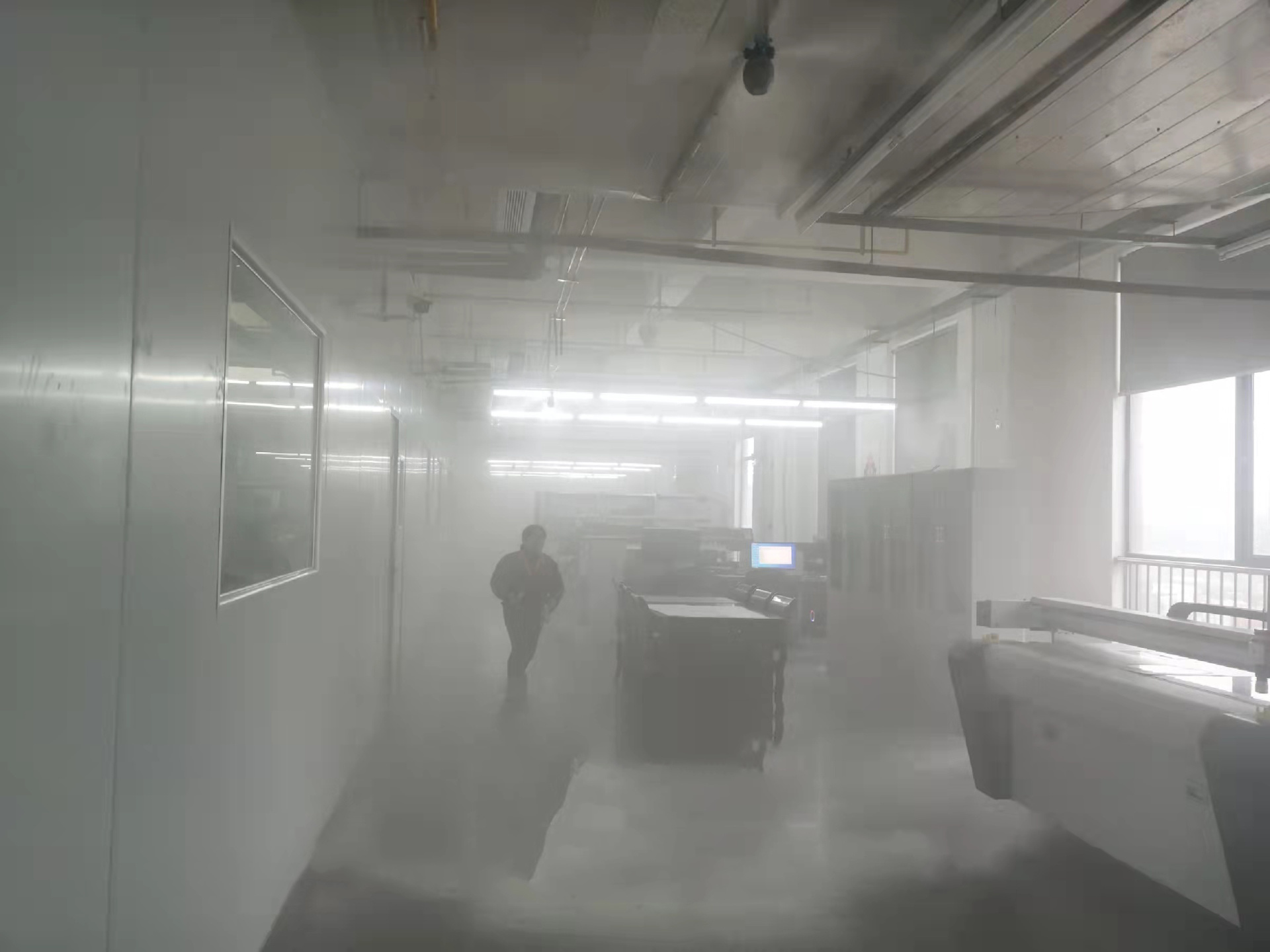 噴霧加濕除靜電