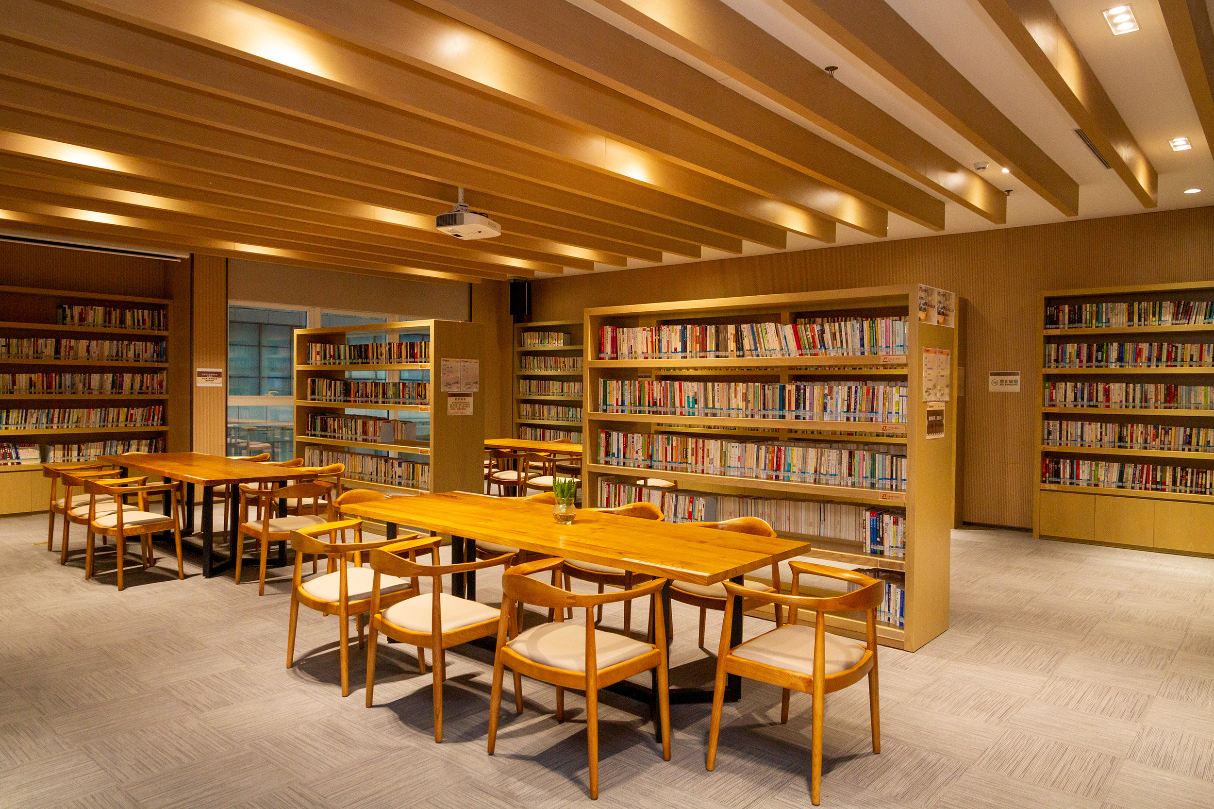 圖書館閱覽室