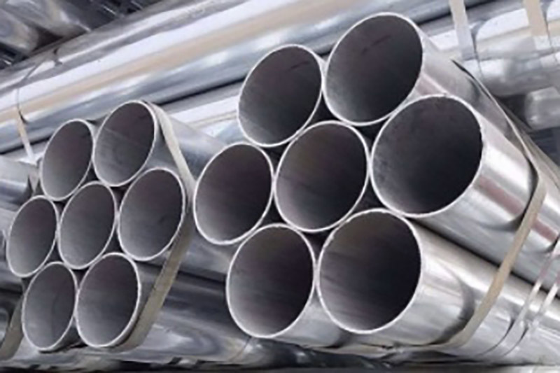 Hot dip galvanized seamless steel pipe