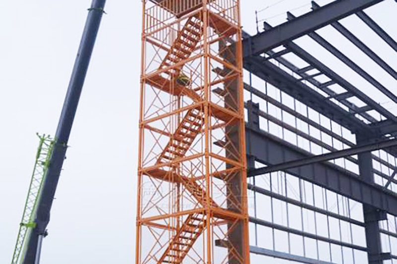 Steel structure ladder