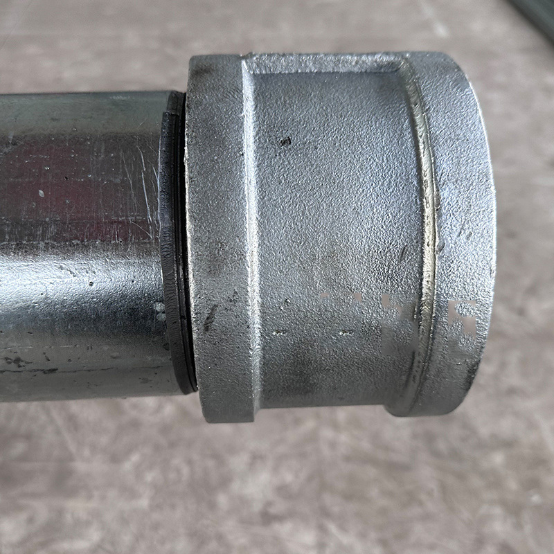 Galvanized threaded pipe