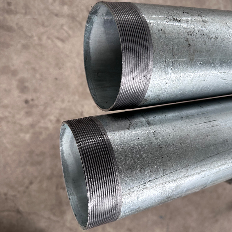 Galvanized threaded pipe