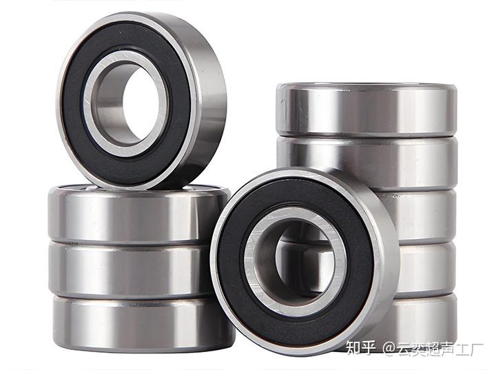 Application of New Technologies in the Cleaning and Maintenance Process of Freight Car Bearings