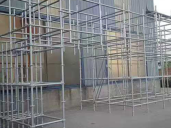 Ringlock scaffolding