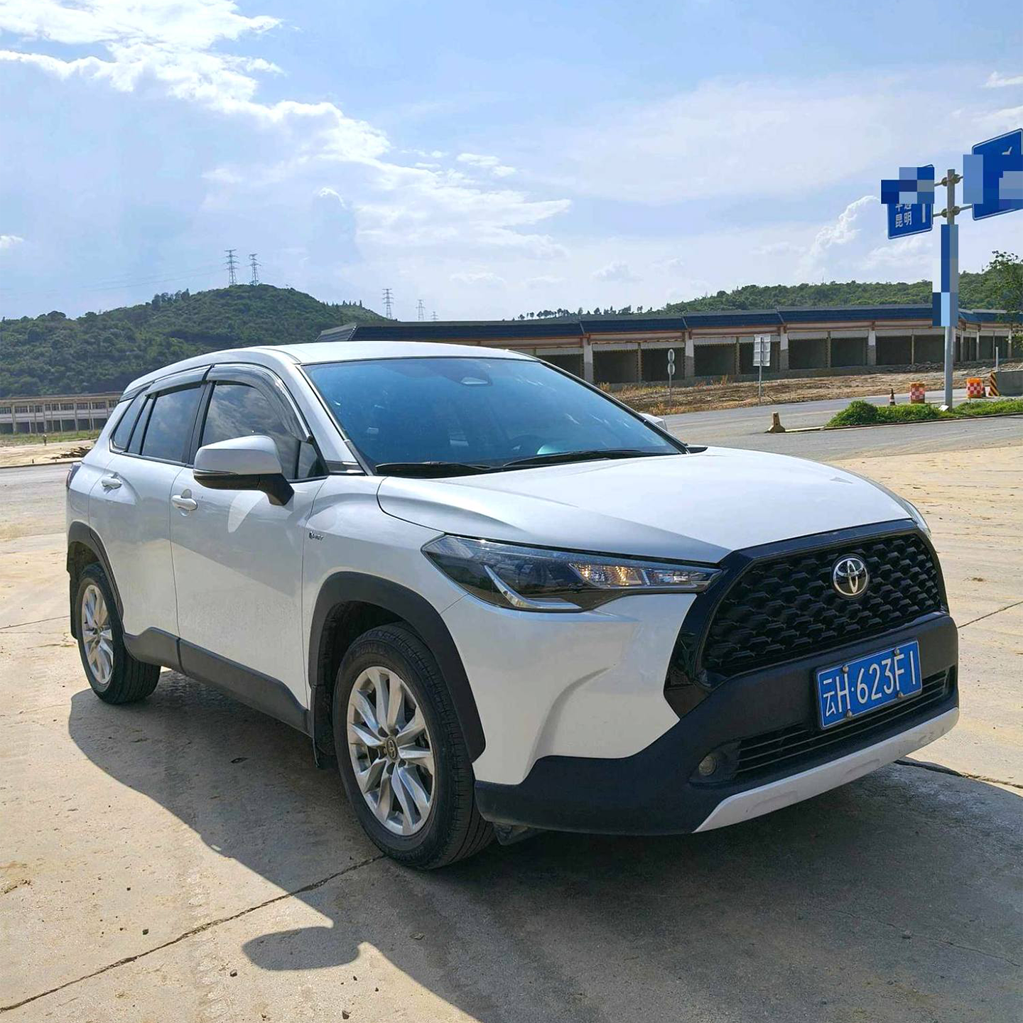 2024 Toyota Corolla Cross Hybrid 2.0L Pioneer Edition Automatic Transmission