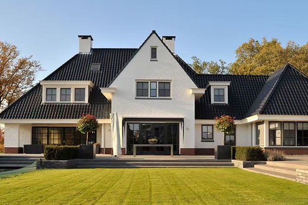 Light steel sloping roof European-style villa