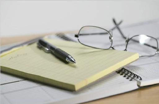 Special attention to the details of custom office furniture