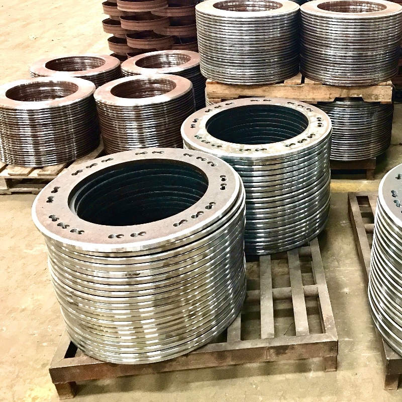 Round end plate