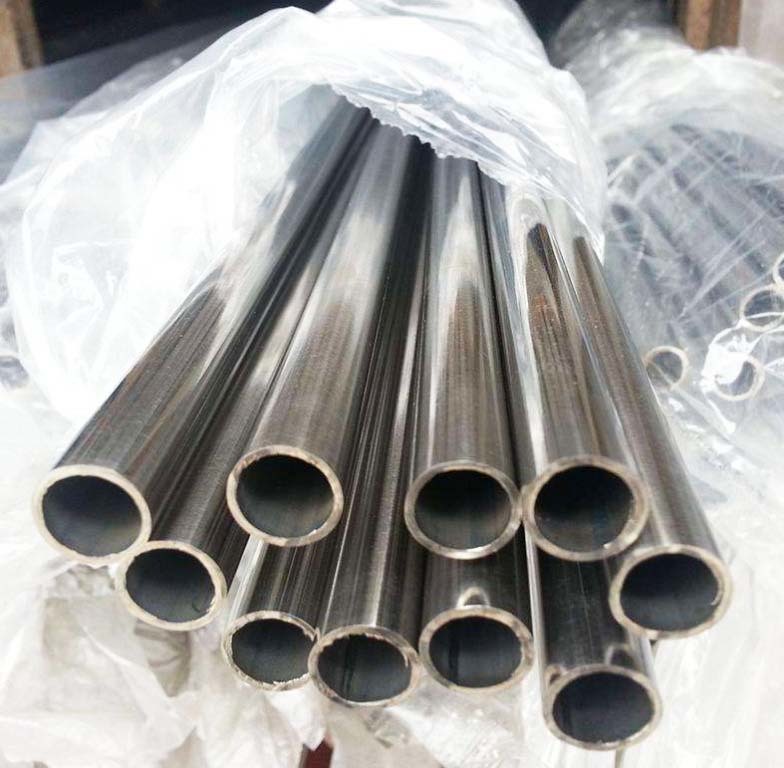 Stainless steel round welded pipe