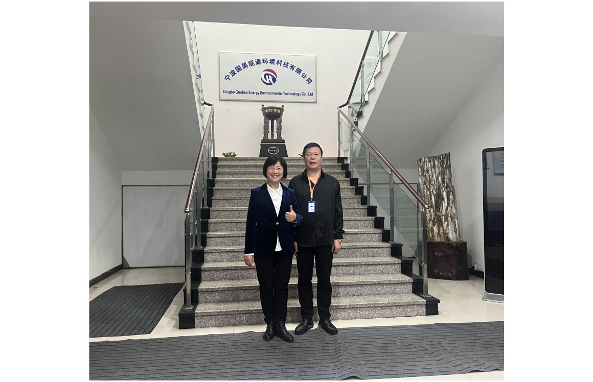 北京化工大学段成红教授光临考察并 洽谈合作。 北京化工大学段成红教授光临考察并 洽谈合作。
